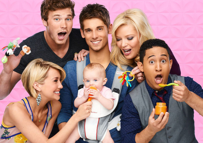 Chelsea Kane (Riley), Derek Theler (Danny), Jean-Luc Bilodeau (Ben), Ali und Susanne Hartman (Emma), Melissa Peterman (Bonnie), Tahj Mowry (Tucker). Bild: Sender/Disney/Andrew Eccles