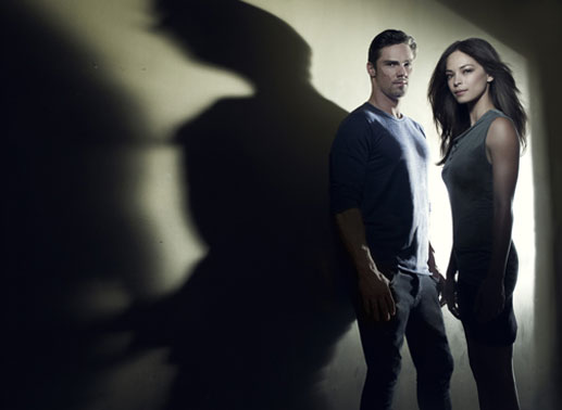 Müssen sich gegenseitig retten: Catherine Chandler (Kristin Kreuk, r.) und Vincent Keller (Jay Ryan, l.) ... Bild: Sender