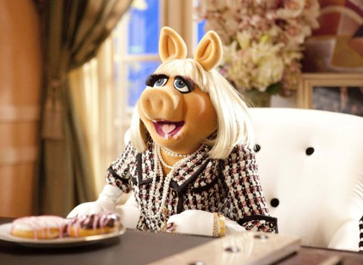 The Muppets - Die Muppets mit Miss Piggy. Bild: Sky / Disney Enterprises