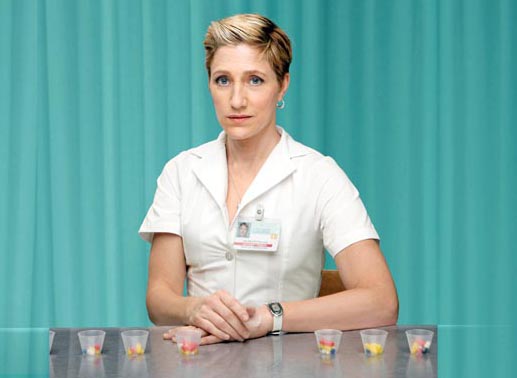 Eine wie keine: Edie Falco als ungewöhnliche Krankenschwester ... Bild: Sender