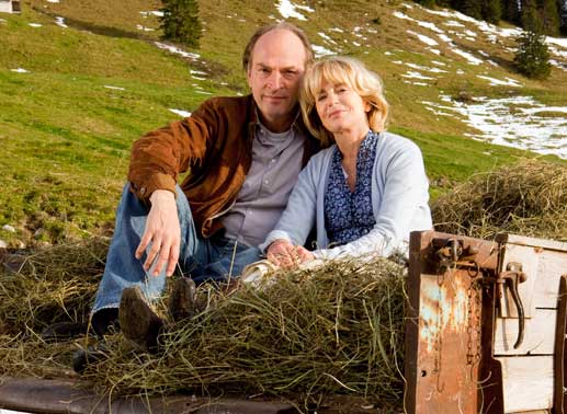 Nach anf&auml;nglichem Zwist finden Gundula (Gisela Schneeberger) und Benno (Herbert Knaup) doch noch zusammen. Bild: Sender / Frank Dicks