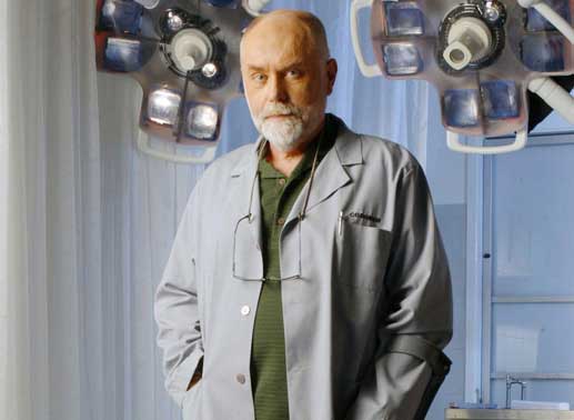 Robert David Hall (Dr. Al Robbins). Bild: Sender