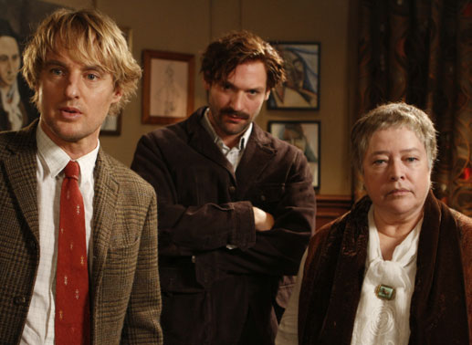 Gil (Owen Wilson) trifft auf Ernest Hemingway (Corey Stoll) und Gertrude Stein (Kathy Bates). Bild: Concorde