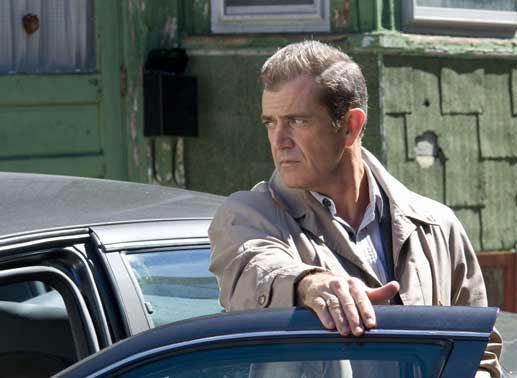 Als seine Tochter ermordet wird, stellt der Polizist Thomas Craven (Mel Gibson) auf eigene Faust Nachforschungen an. Bild: Sender / Macall B. Polay