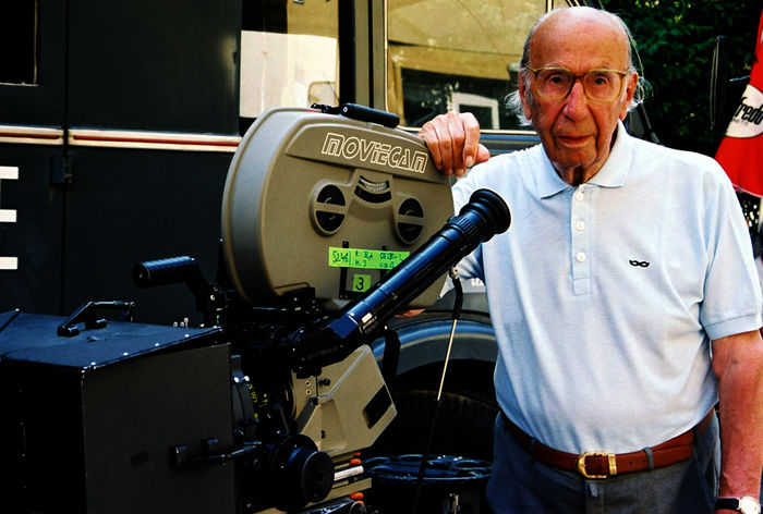 Prof. Franz Antel bei den Dreharbeiten zu Bockerer IV, 2004. Bild: Sender / ORF / Epo Film / Petro Domenigg