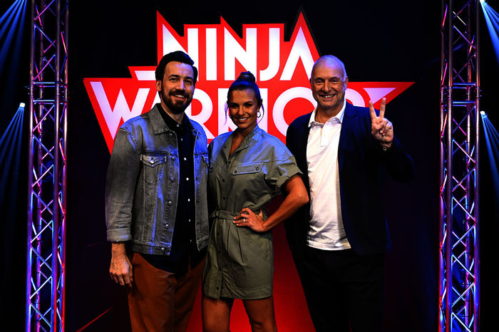 Jan Köppen, Laura Wontorra, Frank Buschmann. Bild: Sender / TVNOW / Markus Hertrich
