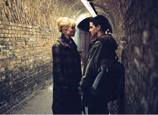 Cate Blanchett (Sheba Hart), Andrew Simpson (Steven Conolly). Bild: Sender