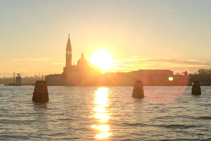 Sonnenuntergang über der Lagune von Venedig. Bild: Sender / EPO Film