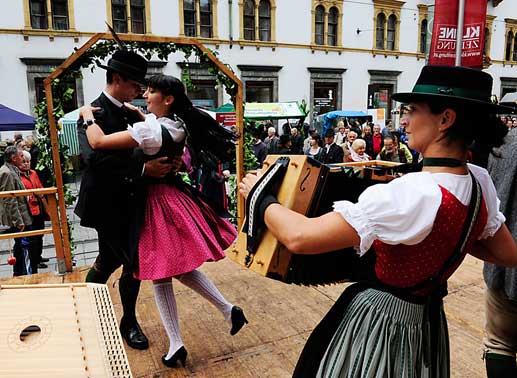 Das Aufsteirern zählt zu den größten volkskulturellen Veranstaltungen Österreichs. Bild: Sender