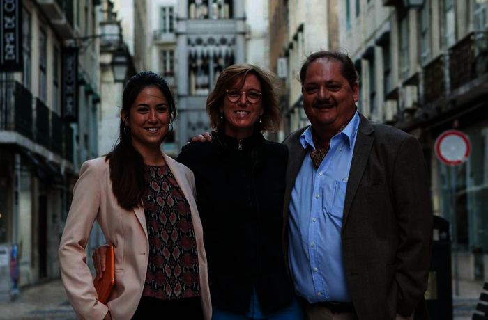 Vidina Popov (Marcia Amaja), Sibylle Tafel (Regie) und Jürgen Tarrach (Eduardo Silva). Bild: Sender / ARD Degeto / Armanda Claro