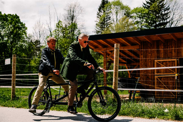 Hubert (Christian Tramitz) und Girwidz (Michael Brandner) ermitteln wieder auf Hochtouren. Bild: Sender / TMG / Emanuel Klempa