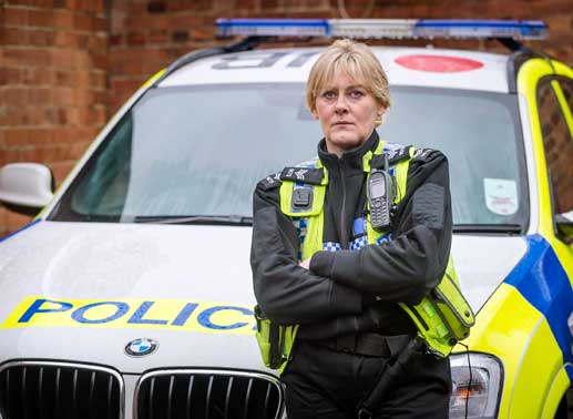 Catherine Cawood (Sarah Lancashire) weiß sich durchzusetzen. Die nächsten Tage im „Happy Valley“ werden sie an ihre Grenzen führen. Bild: Sender/BBC