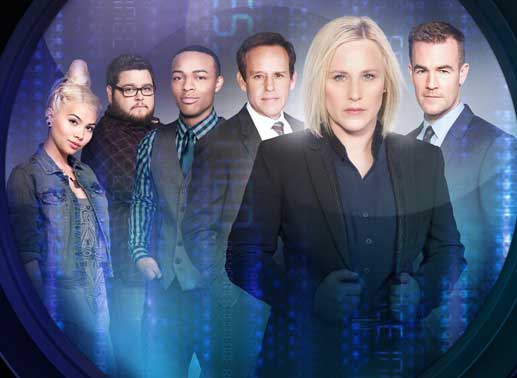 l: Das Team der Cyber Crime Division (v.l.) Raven Ramirez (Hayley Kiyoko), Daniel Krumitz (Charlie Koontz), Brody Nelson (Shad Moss), Simon Sifter (Peter MacNicol), Avery Ryan (Patricia Arquette) und Elijah Mundo (James Van Der Beek). Bild: Sender