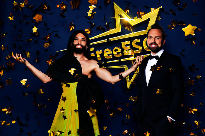 FREE EUROPEAN SONG CONTEST: das Moderatorenduo Conchita Wurst und Steven Gätjen. Bild: Sender/ProSieben