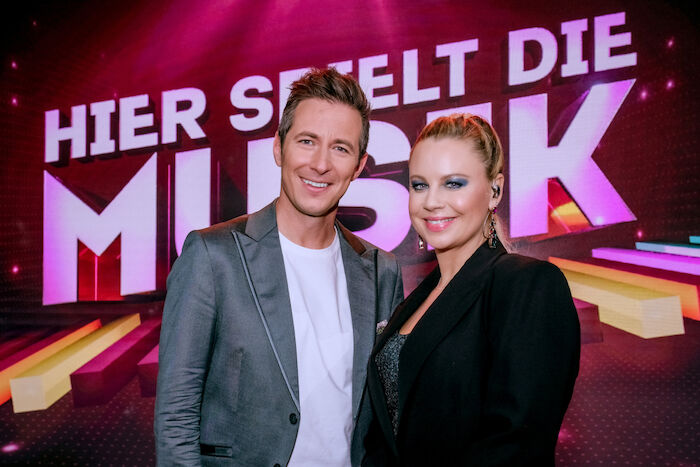 Hier spielt die Musik mit Lukas Schweighofer und Katharina Straßer. Bild: Sender / ORF / Hans Leitner