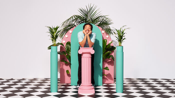 Neo Tropic Tonight: Aurel Mertz präsentiert seine neue Late-Night-Show. Bild: Sender / ZDF / eyecandy