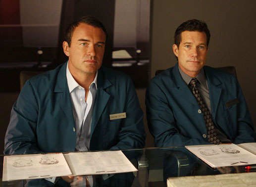 Dr. Sean McNamara gespielt von Dylan Walsh und Julian McMahon in der Rolle des Dr. Christian Troy. Bild: Sender 	