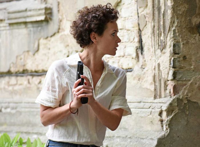 Kommissarin Louise Bonì (Melika Foroutan), gebrochene Heldin der Romanreihe von Oliver Bottini. Bild: Sender / Christoph Assmann