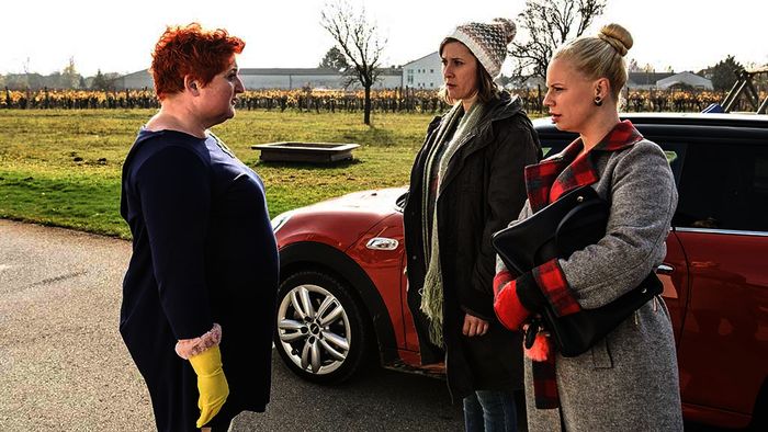 Veronika Polly, Marlene Morreis, Katharina Straßer. Bild: Sender / Hubert Mican