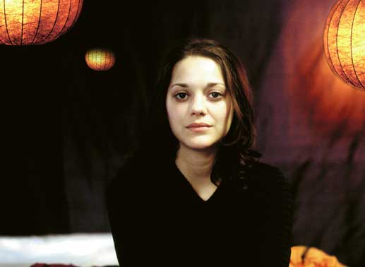 Hat Clarisse (Marion Cotillard) dem Ermittler die Wahrheit &uuml;ber Rachels Verschwinden erz&auml;hlt? Bild: Sender