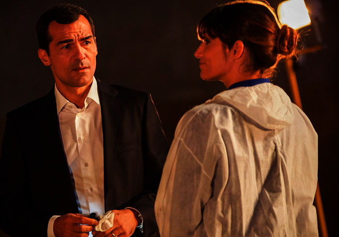 Erol Sander (Mehmet Özakin), Melanie Winiger (Derya Güzel). Bild: Sender / Degeto / Gülnur Kiliç