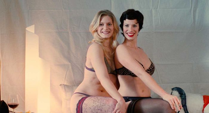 Magdalene Kronschläger (Hanna), Anna Rot (Lea). Bild: Sender/Mobilefilm