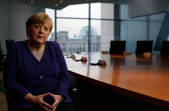 Angela Merkel im Gespräch zu „Angela Merkel - Im Lauf der Zeit“. Bild: Sender / Broadview TV