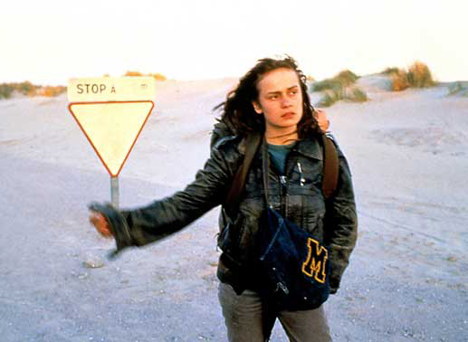 Auf ihren Fahrten per Anhalter lernt Mona (Sandrine Bonnaire) viele verschiedene Menschen kennen. Bild: Sender