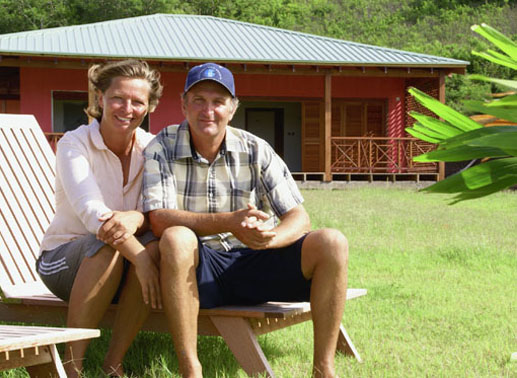 Glückliche Besitzer einer Ferienhausanlge: Jana Caniga und Dieter Burkhalter. Bild: ZDF/SF