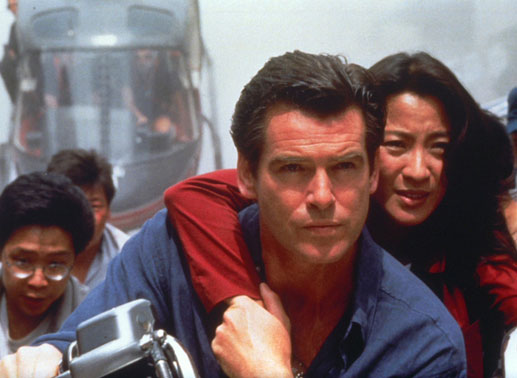 Pierce Brosnan, Michelle Yeoh. Bild: Sender