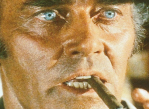 Der eiskalte Killer Frank (Henry Fonda) hat den Farmer McBain und seine drei Kinder auf dem Gewissen ... Bild: Sender / Paramount Pictures
