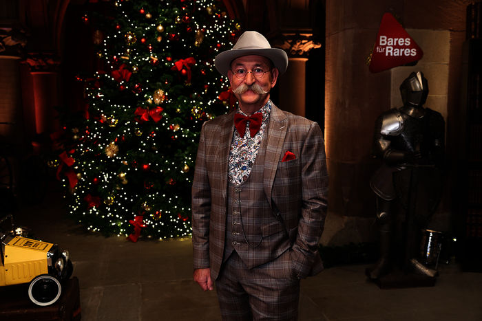  Horst Lichter feiert Weihnachten auf Schloss Drachenburg. Bild: Sender /  ZDF und Frank W. Hempel. 