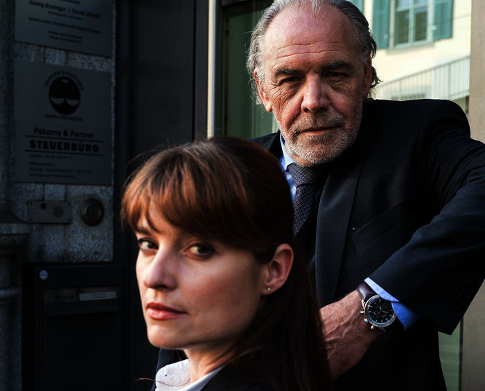 Thomas Borchert (Christian Kohlund) und Dominique Kuster (Ina Paule Klink). Bild: ARD Degeto / Graf Film / Roland Suso Richter