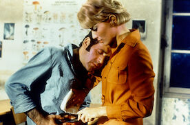 Schlachter Popaul (Jean Yanne) gesteht Hélène (Stéphane Audran) seine Liebe. Bild: Sender / ARTE France / 
Panoceanic Films